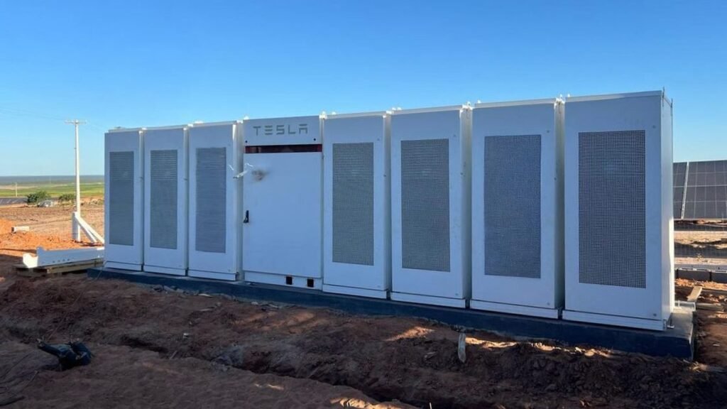 Bateria para empresa: quando o armazenamento de energia compensa